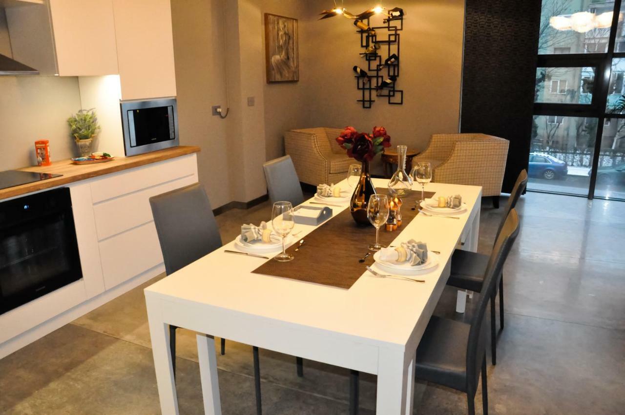 Rubio Residence - Accmonia Luxury Apartment Arad Kültér fotó