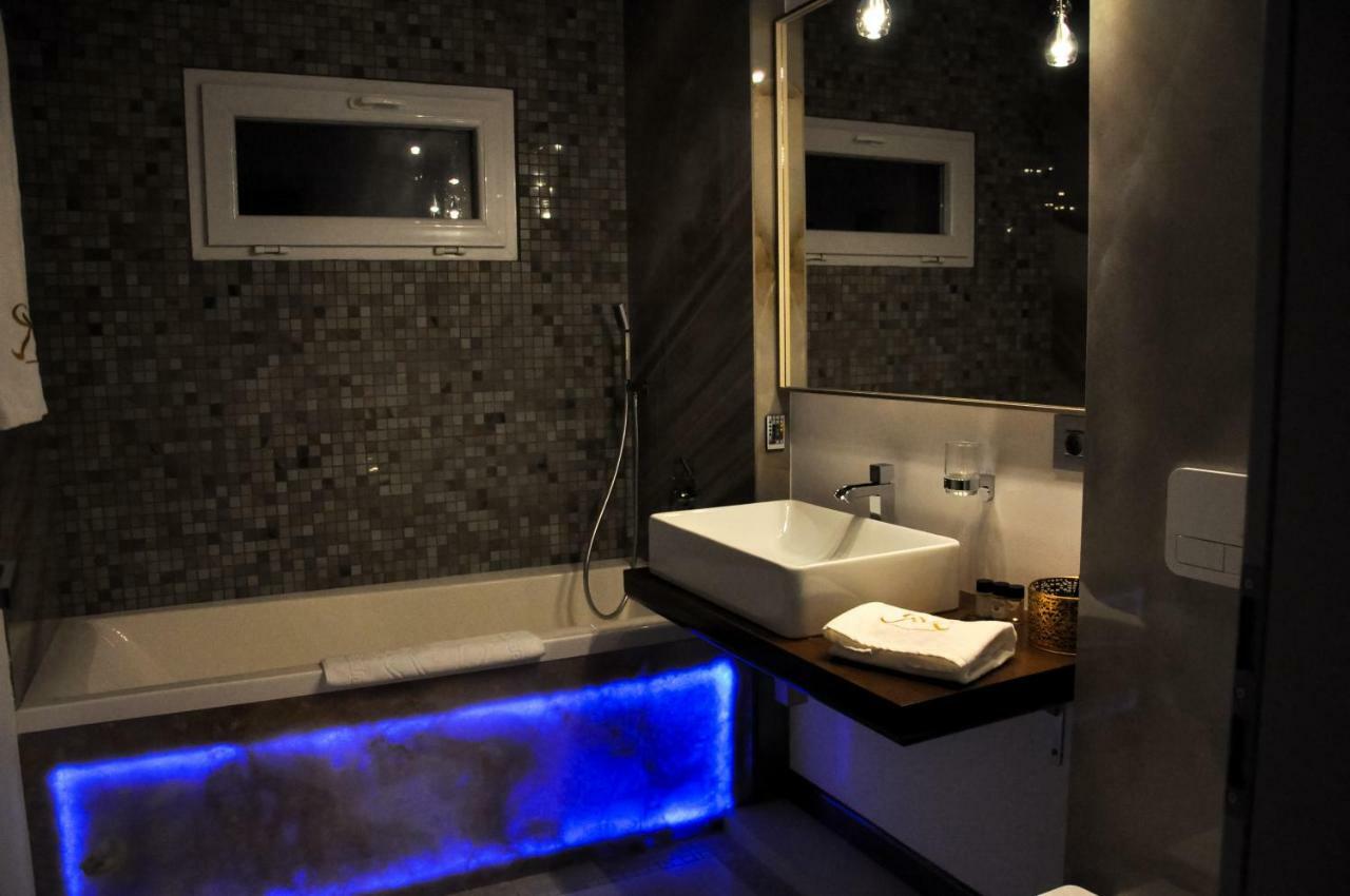 Rubio Residence - Accmonia Luxury Apartment Arad Kültér fotó