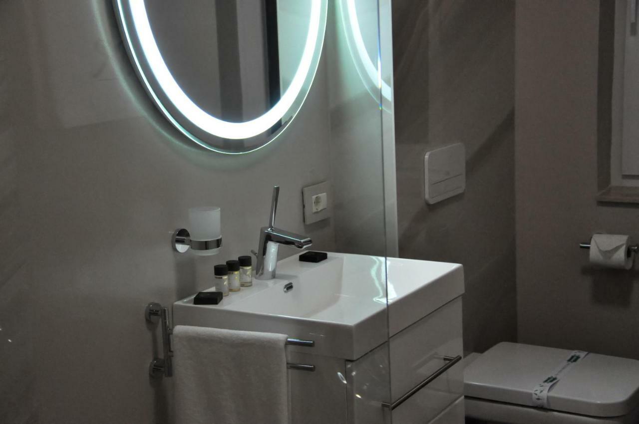 Rubio Residence - Accmonia Luxury Apartment Arad Kültér fotó